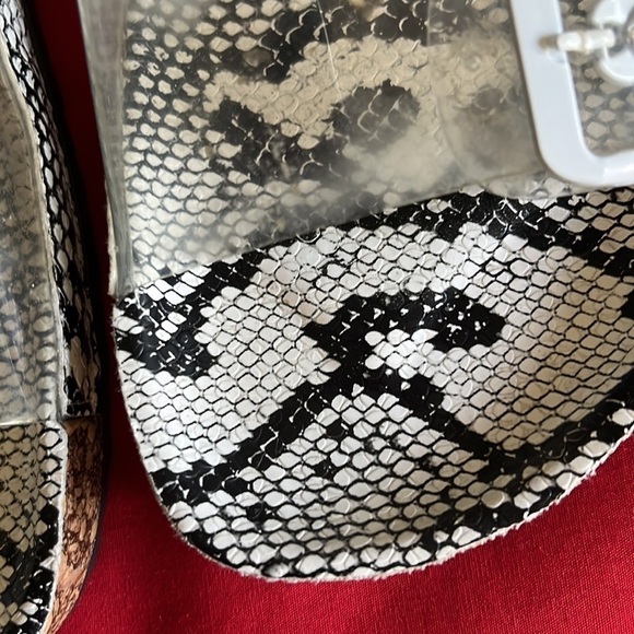 Ccocci black/ white sandals with 2 clear straps with buckles. Size 7 - Picture 3 of 7